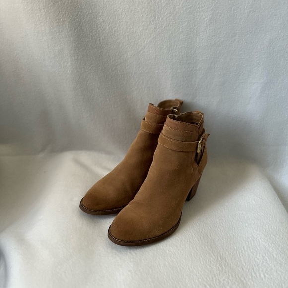 Sam Edelman Size 8 1/2M Caramel /Tan Suede Booties - Picture 7 of 16